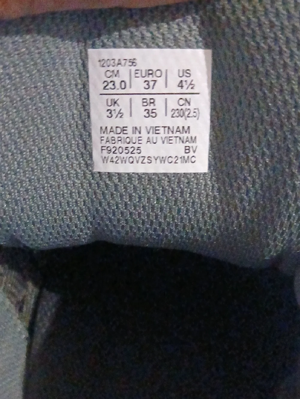 NWT ASICS - Picture 7 of 12